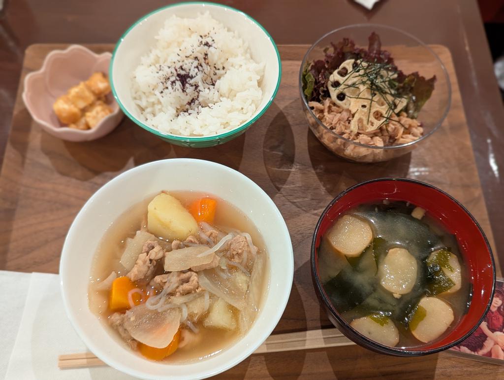 お披露目&卒業式定番の肉じゃが
