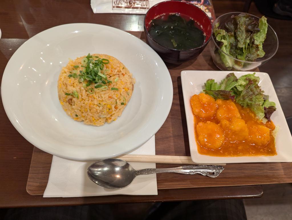 香香エビチリ定食