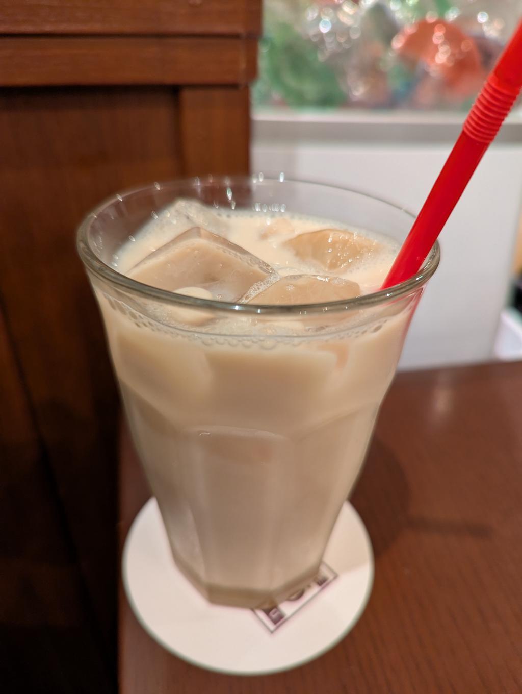茶茶ウーロンミルクティ