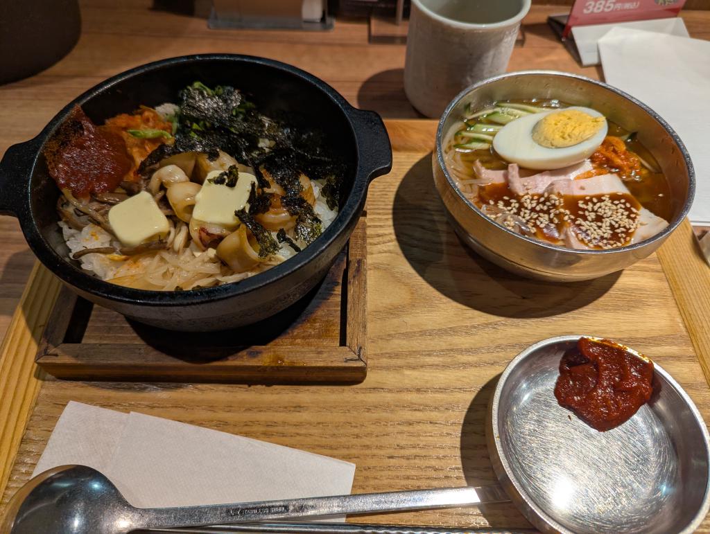 海鮮石焼ビビンバとミニ冷麺