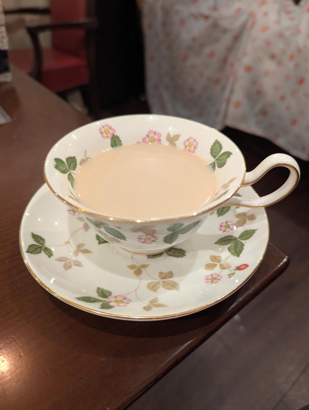 ウヴァほうじ茶ミルクティー
