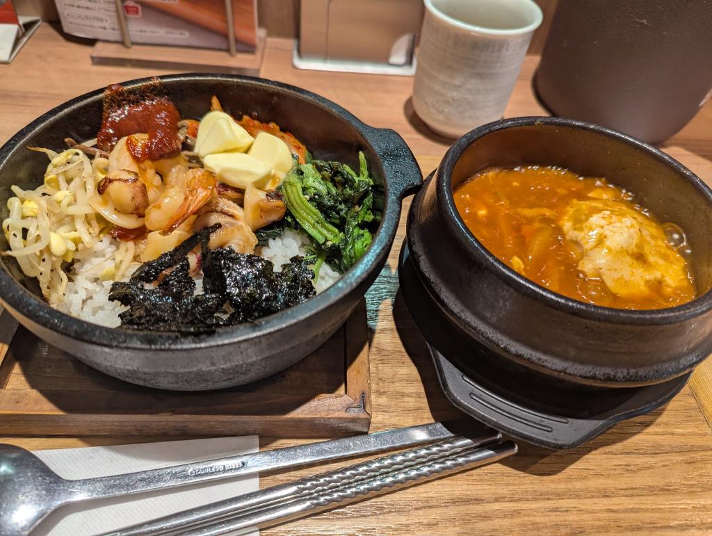 海鮮ビビンバとスンドゥブ