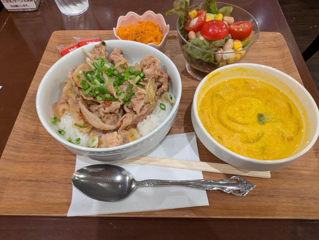 豚とキャベツの塩レモン丼