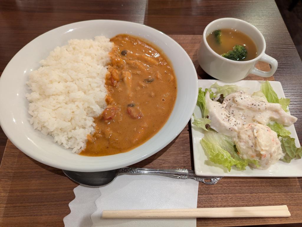 エビとトマトのカレー