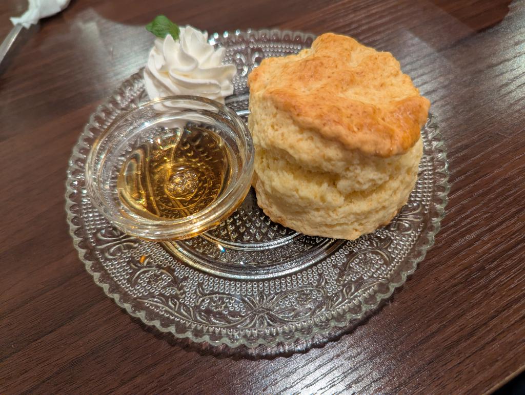 メイドの手作りスコーン🥮