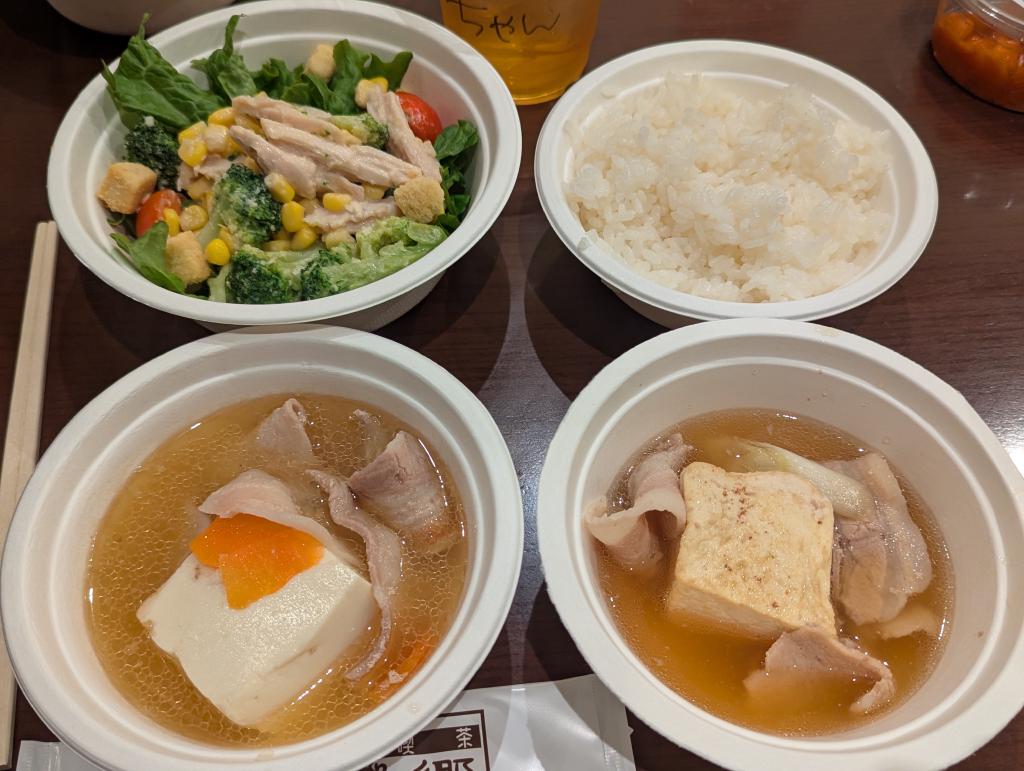 ごはん&肉豆腐&豚汁&サラダ