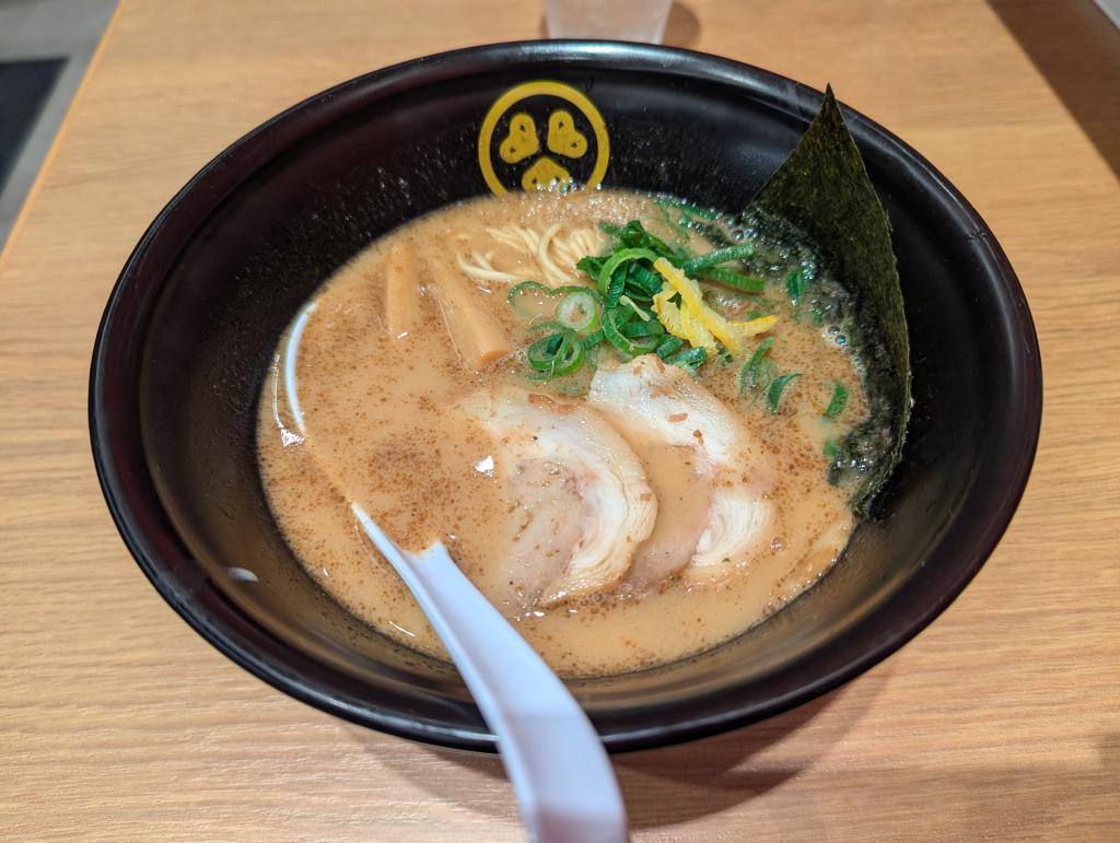 一風堂豚骨醤油ラーメン