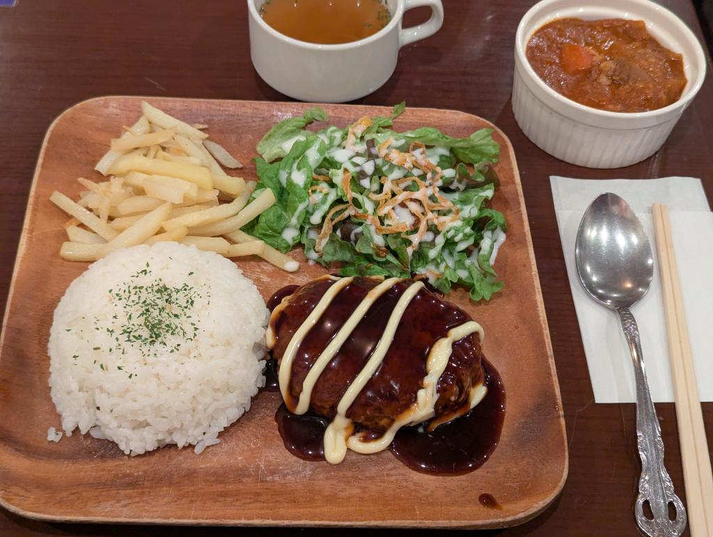 デミマヨハンバーグプレート（フルーツビーフカレー付き）