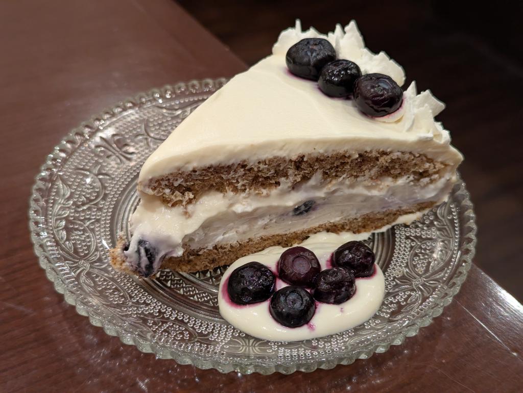紅茶とブルーベリーのケーキ