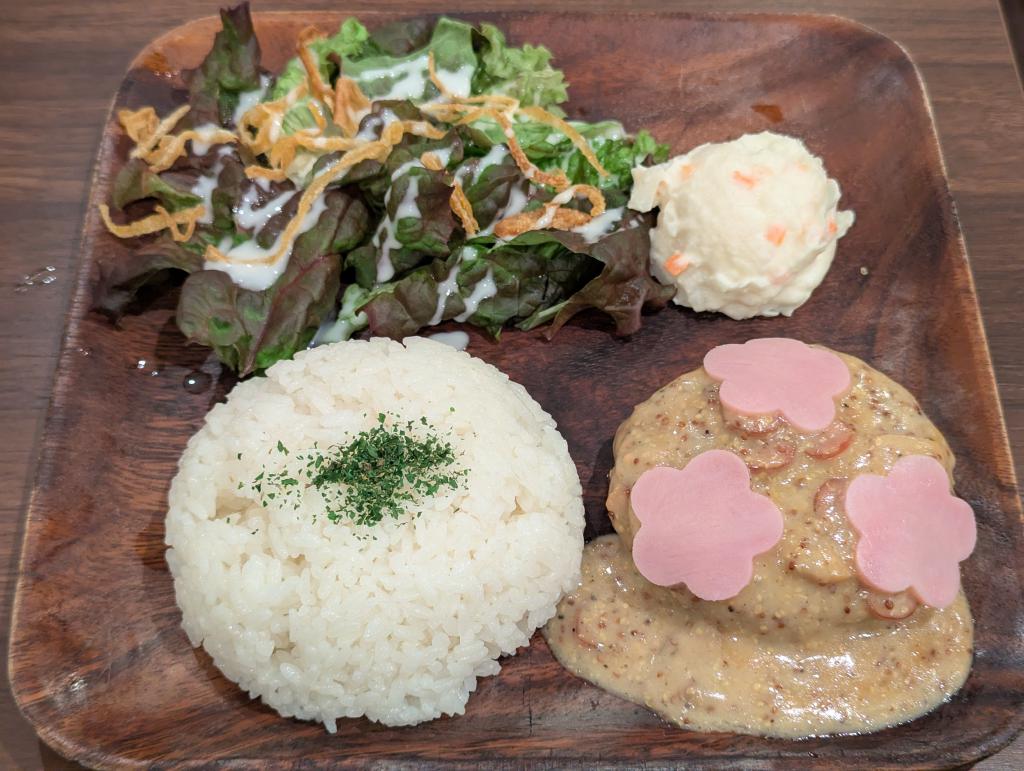 桜咲くハンバーグプレート