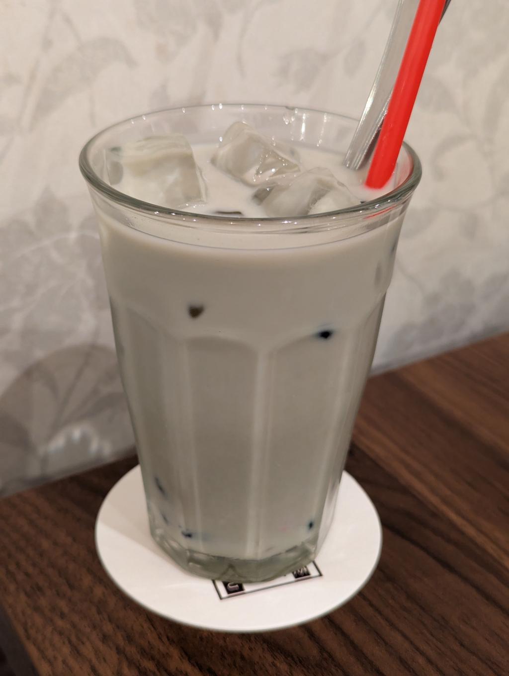 黒豆抹茶ミルクティー