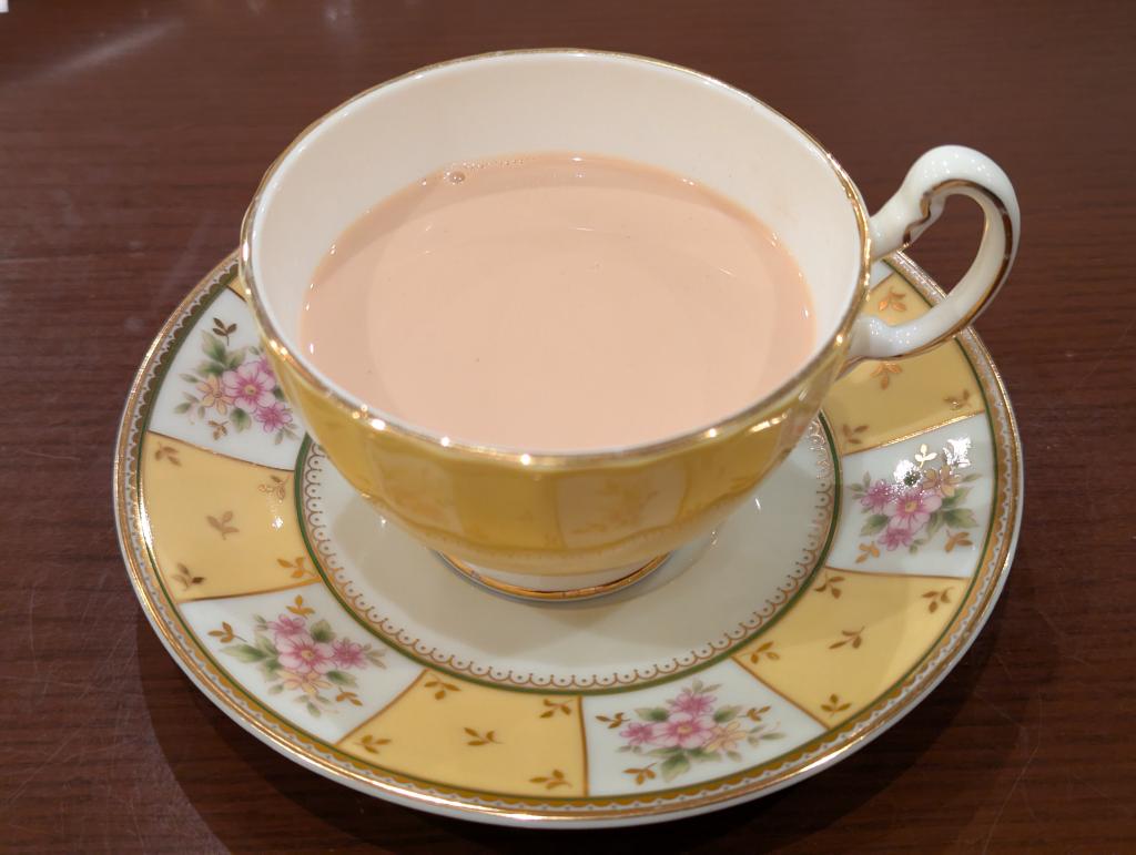ほうじ茶ルフナミルクティー