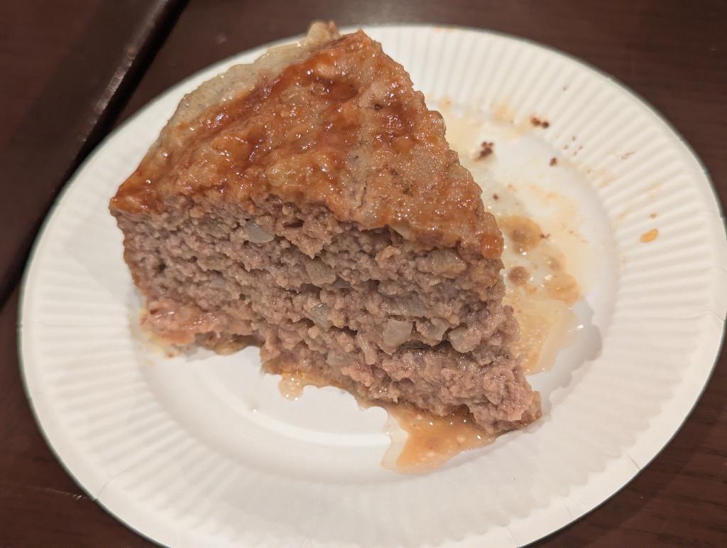 ハンバーグ肉ケーキ（カット）