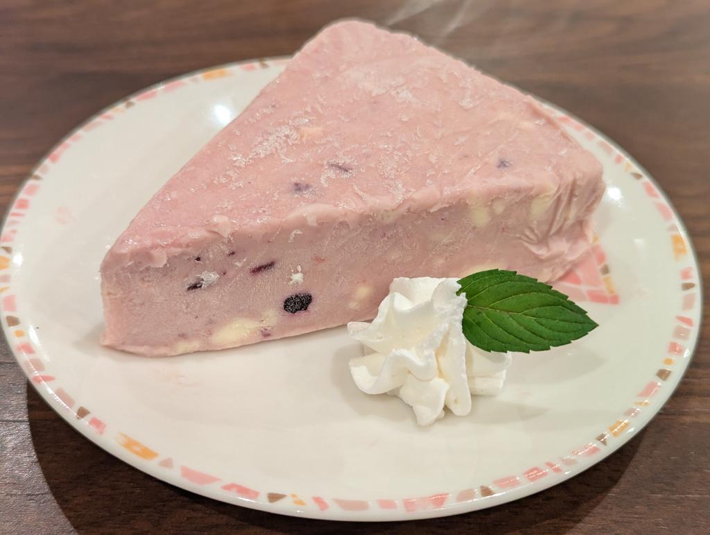 ベリーアイスケーキ
