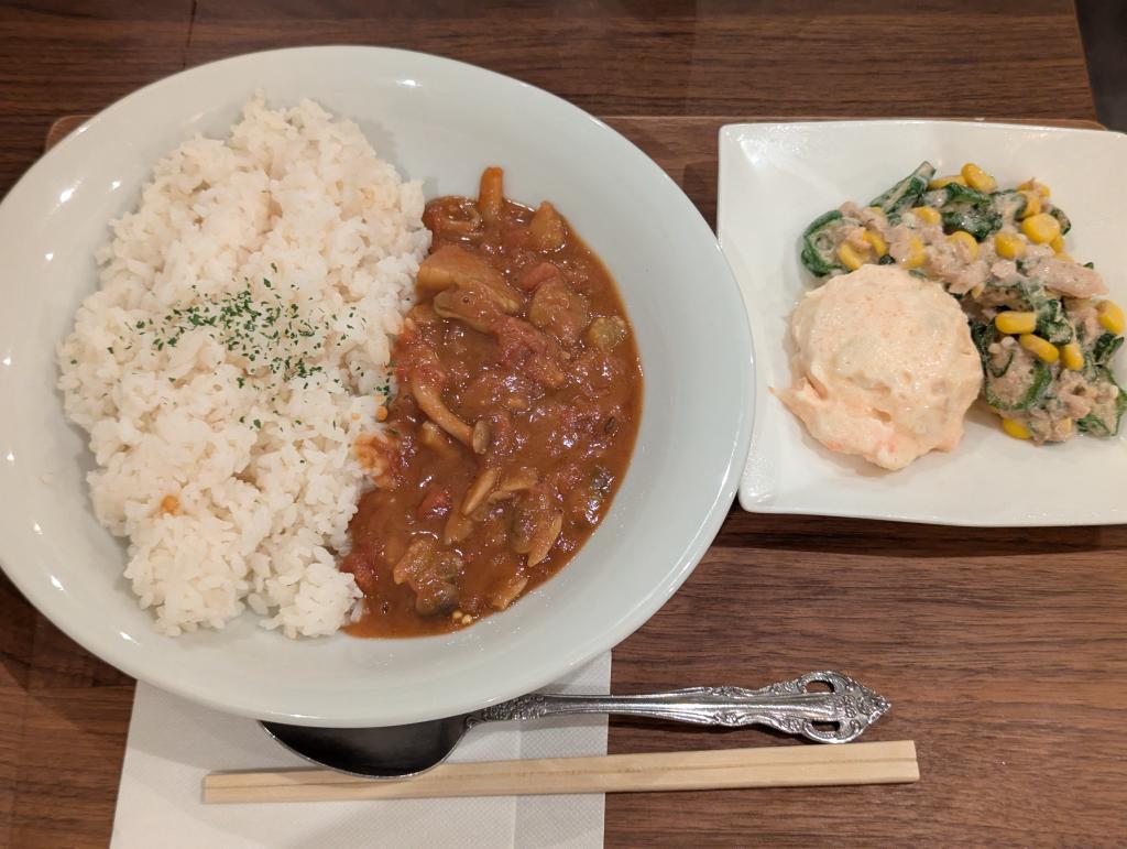トマトシーフードカレー
